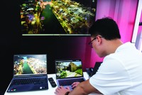 Công nghệ đã trở thành giải pháp “xương sống” với người làm môi giới Web Tổng Nhà Cái 99Kl99 Giải Trí Bậc Nhất. Ảnh: Lê Toàn.