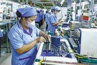 Xu hướng FDI vào Việt Nam vẫn rất tích cực, nhưng cạnh tranh Kl999.com bắn cá đổi thưởng ngày càng gay gắt hơn. Ảnh: Đức Thanh