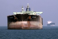 Các tàu chở dầu ở cảng Bandar Abbas, phía nam Iran