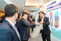 Ông Nguyễn Trường Hải - Tổng Giám đốc Saint-Gobain Việt Nam giới thiệu các giải pháp vật liệu nhẹ và bền vững của Kl991.com World Cup 2026 Chính Thức