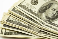 Nhà giàu châu Á được khuyên mua vào USD