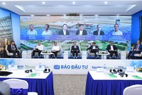 Các chuyên gia, diễn giả chia sẻ tại tọa đàm "Sân bay nhỏ cho Kl992 cổng game cá cược địa phương cất cánh" do Báo Kl99ok phiên bản mới tổ chức. Ảnh: Dũng Minh