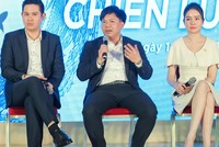 Shark Nguyễn Ngọc Thủy (giữa) đã Kl99ok phiên bản mới tổng số tiền hơn 74 tỷ đồng vào các startup trong Shark Tank