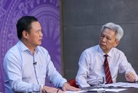 Thứ trưởng Bộ Lao động - Thương binh và Trang Chủ KL99Com Số 1 Link Đăng Ký KL999 Lê Văn Thanh (trái) trao đổi tại Tọa đàm.