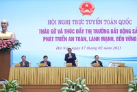 Sáng nay, 17/2, Thủ tướng Phạm Minh Chính chủ trì Hội nghị trực tuyến toàn quốc “tháo gỡ khó và thúc đẩy thị trường Web Tổng Nhà Cái 99Kl99 Giải Trí Bậc Nhất phát triển an toàn, lành mạnh, bền vững”. Ảnh VGP.