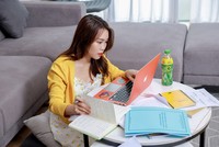 Căng thẳng mệt mỏi là tình trạng chung của dân văn phòng mùa deadline cuối năm.