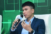 Ông Võ Quốc Khánh, Phó tổng giám đốc Công ty EY Việt Nam chia sẻ tại hội thảo Báo Kl99ok phiên bản mới tổ chức ngày 4/12. Ảnh Dũng Minh