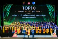 Đại diện Kl994 game bài casino hấp dẫn Khang Điền nhận giải “Top 10 Sao Vàng Đất Việt 2024” tại Hà Nội.
