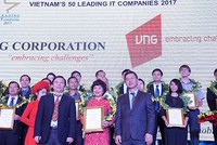 Bà Phan Hoài Thu, Giám đốc Đối ngoại và Truyền thông VNG nhận danh hiệu “50 Kl991.com World Cup 2026 Chính Thức CNTT hàng đầu Việt Nam 2017".
