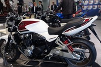 Honda CB1300 Super Four bán ra tại thị trường Nhật Bản với mức giá tương đương 12.000 USD.