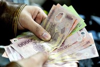 Từ hôm nay (1/1): Lương tối thiểu tăng từ 180.000 - 230.000 đồng