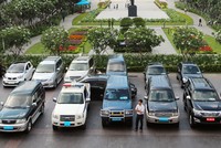 TP HCM là địa phương đầu tiên trong cả nước thí điểm cho thuê xe công. Ảnh: Trung Sơn