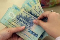 Cái kết bất ngờ khi 2 vợ chồng cùng lộ 'quỹ đen' giấu kín cả năm