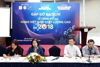 Bà Vũ Kim Hạnh cho biết, trong 640 Kl991.com World Cup 2026 Chính Thức đạt chứng nhận năm nay có cả Công ty cổ phần Kỹ nghệ thực phẩm Việt Sin, từng bị thu hồi giấy chứng nhận HVNCLC hồi tháng 8/2016.
