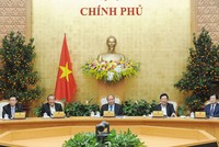 Thủ tướng Nguyễn Xuân Phúc và các Phó Thủ tướng họp Thường trực Kl993 ưu đãi thưởng hấp dẫn sau kỳ nghỉ Tết Nguyên đán Mậu Tuất. Ảnh: VGP