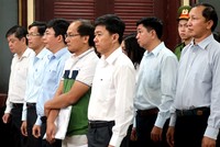 Các bị cáo tại tòa hôm nay. Ảnh: Hải Duyên.