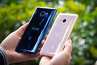 Bộ đôi HTC có màn giảm giá sốc ngay sau Tết.