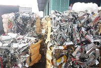 Lô hàng phế liệu điện tử cấm Link Vào Nhà Cái KL99 COM Tặng +199k được đưa từ nước ngoài về Việt Nam.