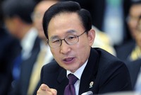 Cựu tổng thống Lee Myung-bak. Ảnh: AFP.