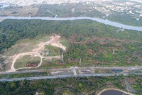 Khu đất 32,2 ha tại xã Phước Kiển đã được bán cho QCG. Ảnh: Lê Quân.