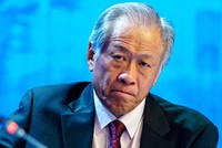 Bộ trưởng Quốc phòng Singapore Ng Eng Hen tại Đối thoại Shangri-la hôm 3/6. Ảnh: AFP.