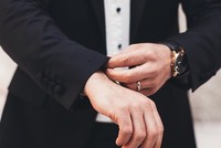 Khi đã có thu nhập ổn định và có tiền để dành, bạn sẽ không quá hứng thú với việc mua hàng bình dân và giảm giá nữa. Theo các chuyên gia Kl991.com nạp rút nhanh cá nhân, có một số thứ bạn nên chi số tiền lớn để dùng được cả đời. Thậm chí, một số còn có thể tăng giá trị, biến nó thành món Kl99ok phiên bản mới hấp dẫn trong tương lai.