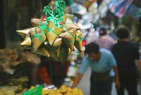 Chợ đặc sản miền Trung ở Sài Gòn tất bật dịp Tết Đoan Ngọ