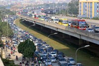 Áp lực KL99 là cổng game giải trí trực tuyến hàng đầu hiện nay và mật độ dân cư vùng lõi thủ đô có chiều hướng gia tăng sau 10 năm mở rộng. Ảnh: Bá Đô.