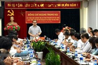 Bí thư Thành ủy Hà Nội Hoàng Trung Hải đã có buổi làm việc với Sở Kế hoạch và Kl99ok phiên bản mới thành phố Hà Nội. (Ảnh: Nguyễn Thắng/TTXVN)