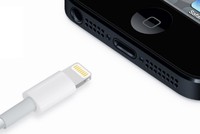 Cổng sạc Lightning được Apple sử dụng kể từ iPhone 5 ra 2012.