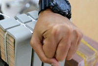 “Van” tín dụng thắt: Link Vào Nhà Cái KL99 COM Tặng +199k sống thế nào?