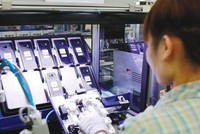 Là một điểm sáng về Kl994 nhà cái bóng đá world cup công nghiệp và Kl99ok phiên bản mới, Việt Nam đang nỗ lực tiến lên trong chuỗi giá trị toàn cầu thông qua việc đa dạng hóa các lĩnh vực Kl994 nhà cái bóng đá world cup có giá trị gia tăng cao. Trong ảnh: Nhà máy Samsung Thái Nguyên.
