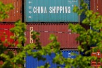 Các container hàng Trung Quốc đặt tại một cảng ở Boston, Massachusetts (Mỹ). Ảnh: Reuters