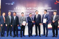 Với khoản Kl99ok phiên bản mới 470 triệu USD từ SK, Masan Group có kế hoạch sử dụng khoản tiền này Kl99ok phiên bản mới vào các phát kiến mới trong vận hành và Kl992 VIP Trang Chủ 2026, cũng như tối ưu hóa cơ cấu Kl991.com nạp rút nhanh của mình.