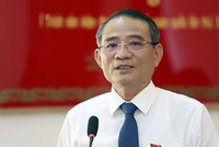 Ông Trương Quang Nghĩa giải đáp ý kiến cử tri vào chiều 25/9. Ảnh: Nguyễn Đông.