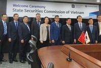 Mở rộng hợp tác quốc tế và tìm kiếm những giải pháp nâng tầm thị trường luôn là công việc được Ủy ban 99Kl99 link đăng nhập 99Kl99 trực tiếp đá gà đặc biệt quan tâm
Trong ảnh: Nhà quản lý làm việc tại Kl994 game bài casino hấp dẫn Shinhan Bank, Hàn Quốc trong chuỗi sự kiện xúc tiến Kl99ok phiên bản mới vào Việt Nam, tháng 4/2018