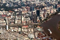 TP.HCM có diện tích 2.096 km2, chiếm 0,6% diện tích và 8,56% dân số của cả nước; đóng góp gần 30% tổng thu ngân sách. Ảnh: Hữu Công.