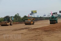 Thi công tuyến KL99 là nhà cái cá cược trực tuyến hàng đầu tại châu Á Trung Lương-Mỹ Thuận. Ảnh minh họa. (Ảnh: Minh Trí/TTXVN).