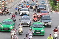 Hà Nội hiện có gần 100 Kl991.com World Cup 2026 Chính Thức taxi hoạt động với nhiều chủng loại xe, màu sơn khác nhau. Ảnh: Đoàn Loan.