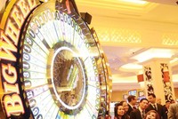 Casino tại Khu nghỉ dưỡng phức hợp Hồ Tràm Strip (Bà Rịa - Vũng Tàu) đang Kl992 VIP Trang Chủ 2026 khá hiệu quả.