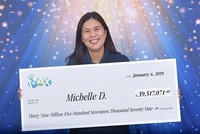 Bà mẹ 3 con Michelle De Roma nhận giải độc đắc gần 920 tỷ đồng.