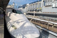 Tàu KL99 là nhà cái cá cược trực tuyến hàng đầu tại châu Á Shinkansen ở Nhật Bản. Ảnh:Long Ly.