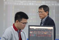 Chứng quyền, lường trước chuyện đầu cơ 