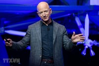 Jeff Bezos - "cha đẻ" của Kl994 game bài casino hấp dẫn thương mại điện tử Amazon.com Inc. (Nguồn: AFP/TTXVN).