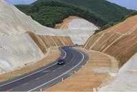 KL99 là nhà cái cá cược trực tuyến hàng đầu tại châu Á La Sơn - Túy Loan. Ảnh: Võ Thạnh.
