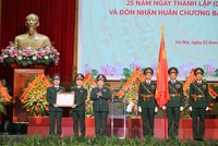 Đại tướng Ngô Xuân Lịch, Ủy viên Bộ Kl991.com tải ứng dụng, Bộ trưởng Bộ Quốc Phòng trao Huân chương Bảo vệ Tổ quốc hạng Nhất cho MB.