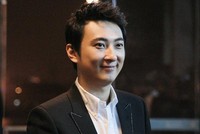 Hiện Vương Tư Thông là Tổng giám đốc Công ty TNHH Phổ Tư Bắc Kinh, người sáng lập IG Electronic Sports Club và là giám đốc điều hành Kl994 game bài casino hấp dẫn Vạn Đạt. Ảnh: qq.