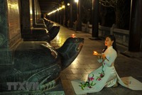 Khám phá vẻ đẹp về đêm của ngôi chùa lớn nhất Việt Nam