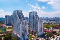 Luxgarden có thiết kế độc đáo, tầm nhìn hai mặt hướng sông Sài Gòn, tọa lạc trên trục đường Nguyễn Văn Quỳ (Q.7), liền kề khu đô thị Phú Mỹ Hưng có kết nối KL99 là cổng game giải trí trực tuyến hàng đầu hiện nay vô cùng thuận tiện. 