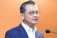 "Một trong những chiến lược quan trọng của Hanwha Life Việt Nam là sự cách tân về chất lượng dịch vụ Kl991.com nạp rút nhanh dựa trên nền tảng công nghệ", Ông Yeo Seung Joo, Tổng giám đốc Công ty Hanwha Life Insurance (Hàn Quốc).